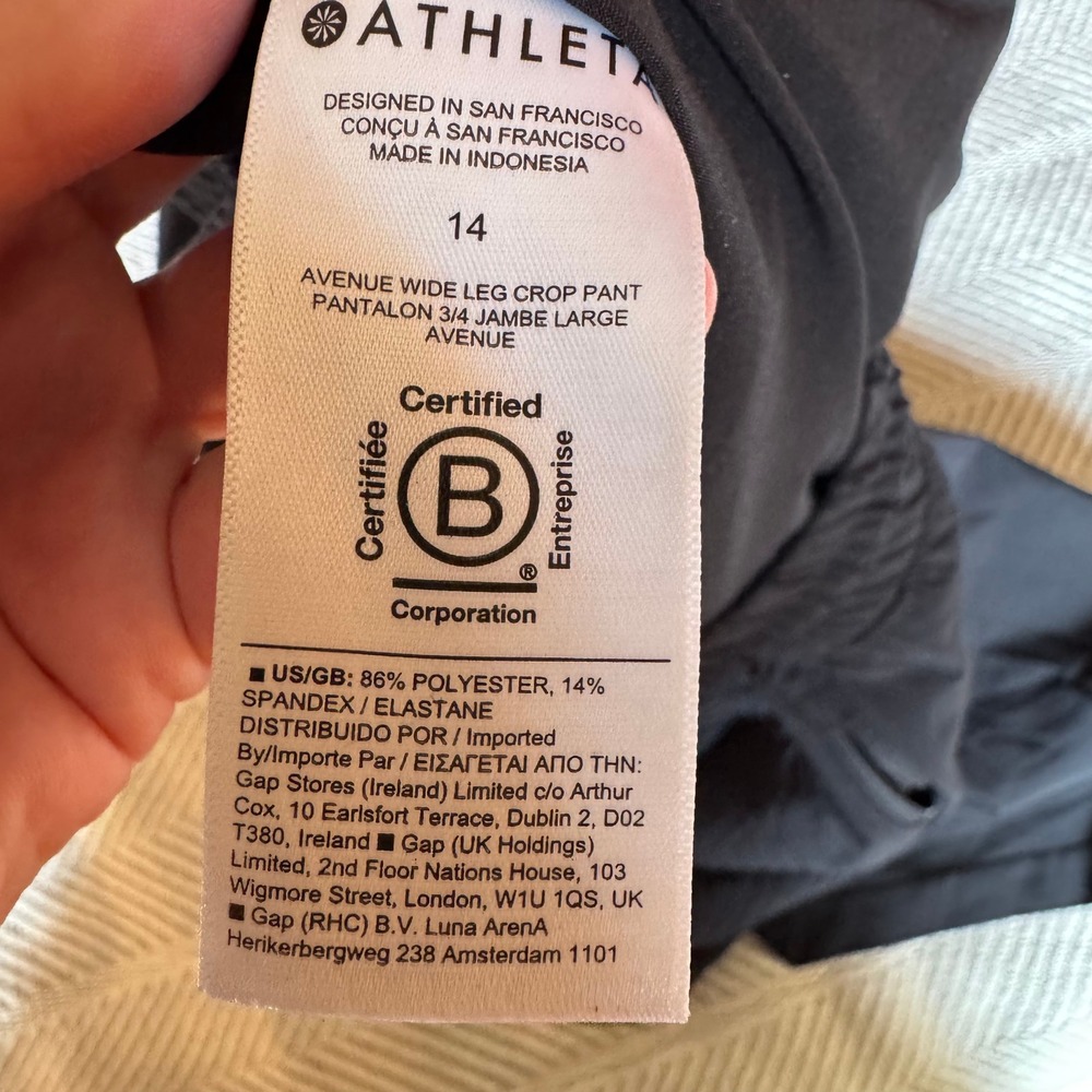 Athleta Avenue Wide Leg Crop Pant Black Size 14 Smocked Waist Travel Trousers - Picture 7 of 9